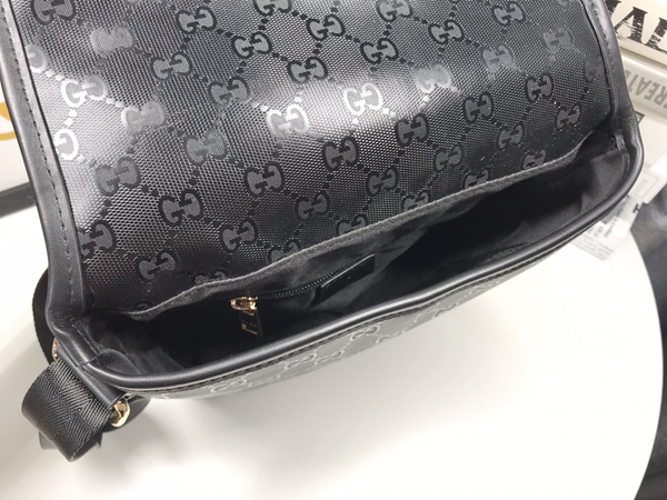 激安グッチバッグコピー着用イメージ